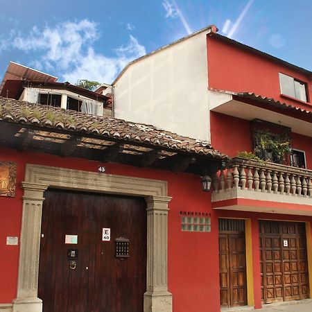 Posada Dona Luisa Antigua Exterior photo