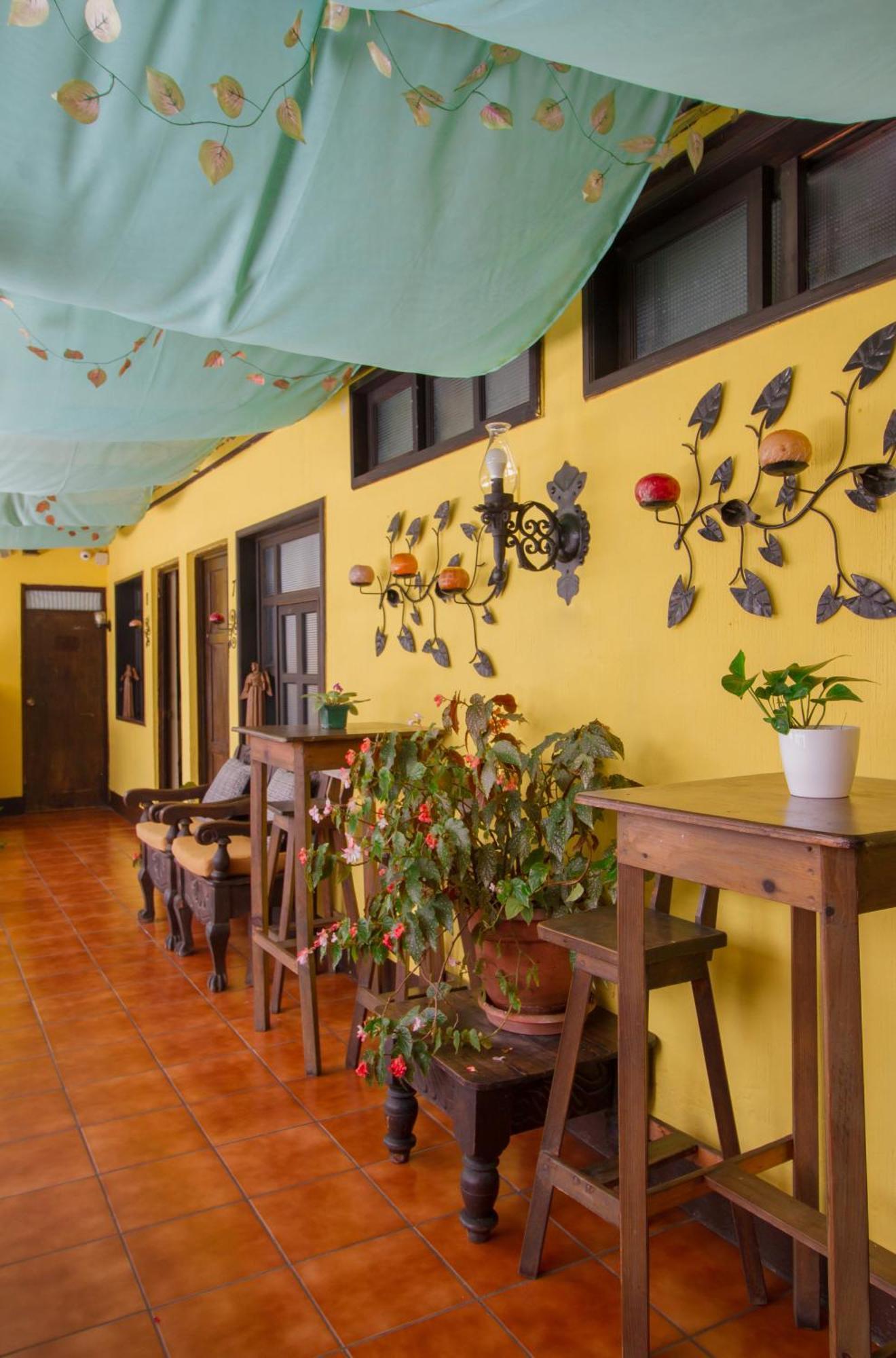 Posada Dona Luisa Antigua Exterior photo