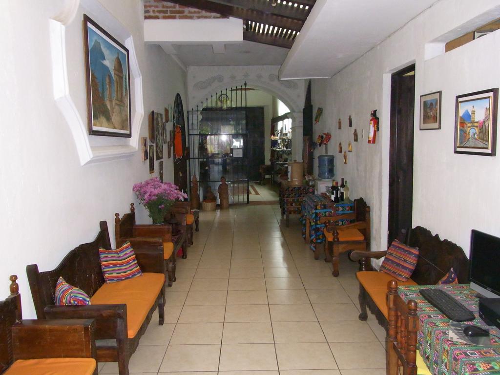 Posada Dona Luisa Antigua Exterior photo