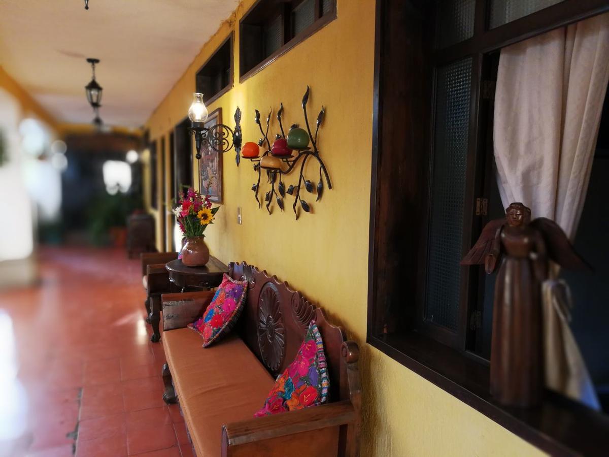 Posada Dona Luisa Antigua Exterior photo