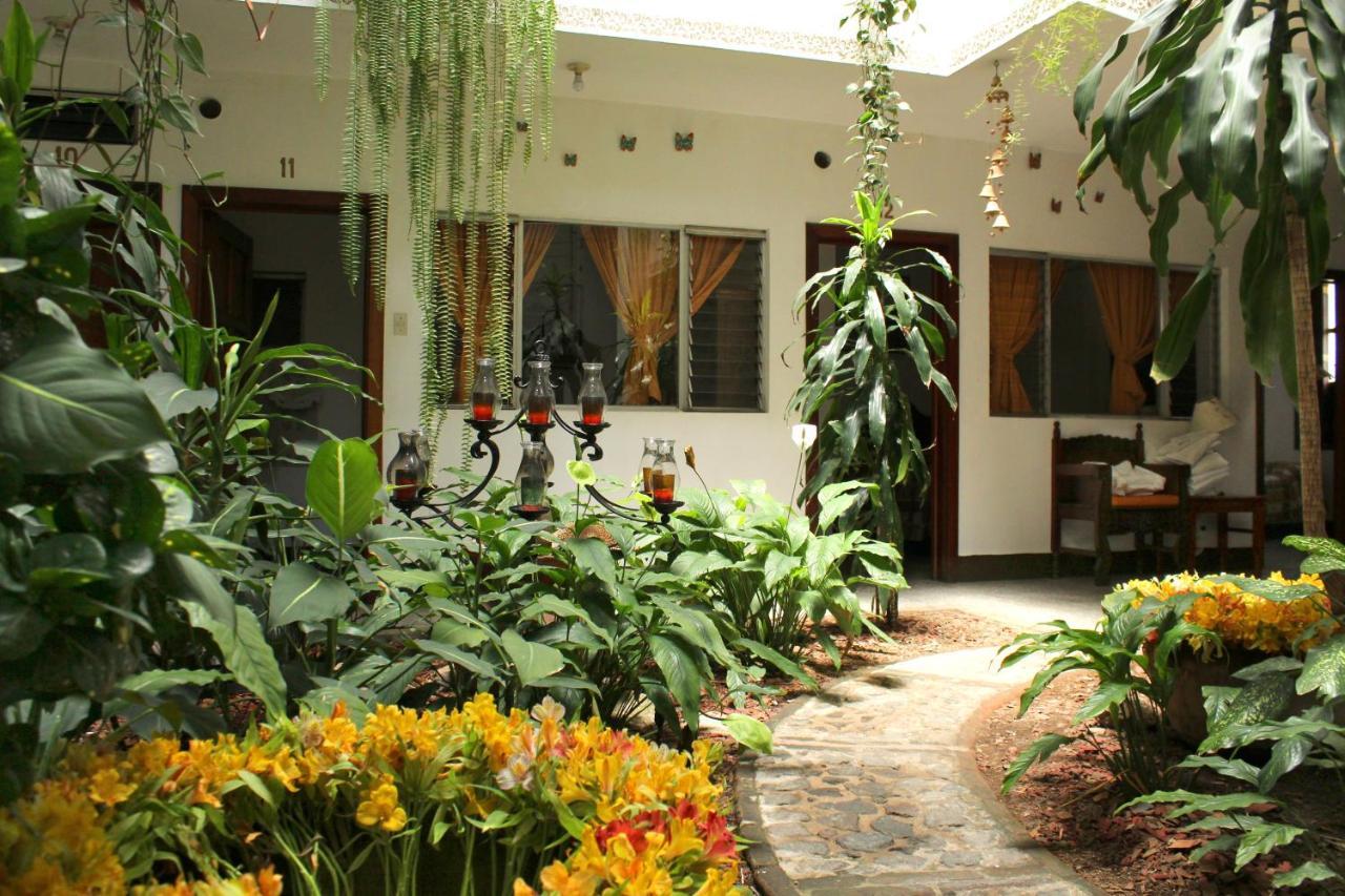 Posada Dona Luisa Antigua Exterior photo